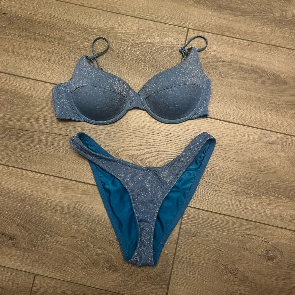 Triangl Bikini Set